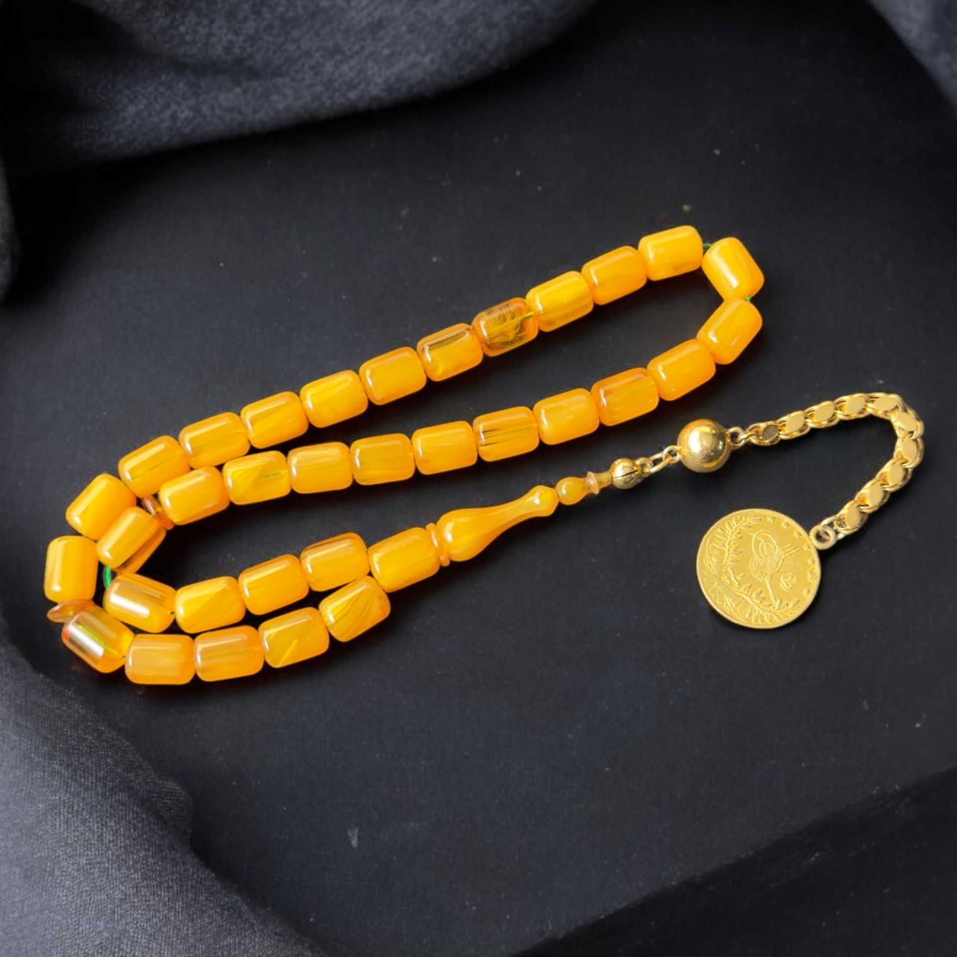 Altın Püsküllü Tesbih