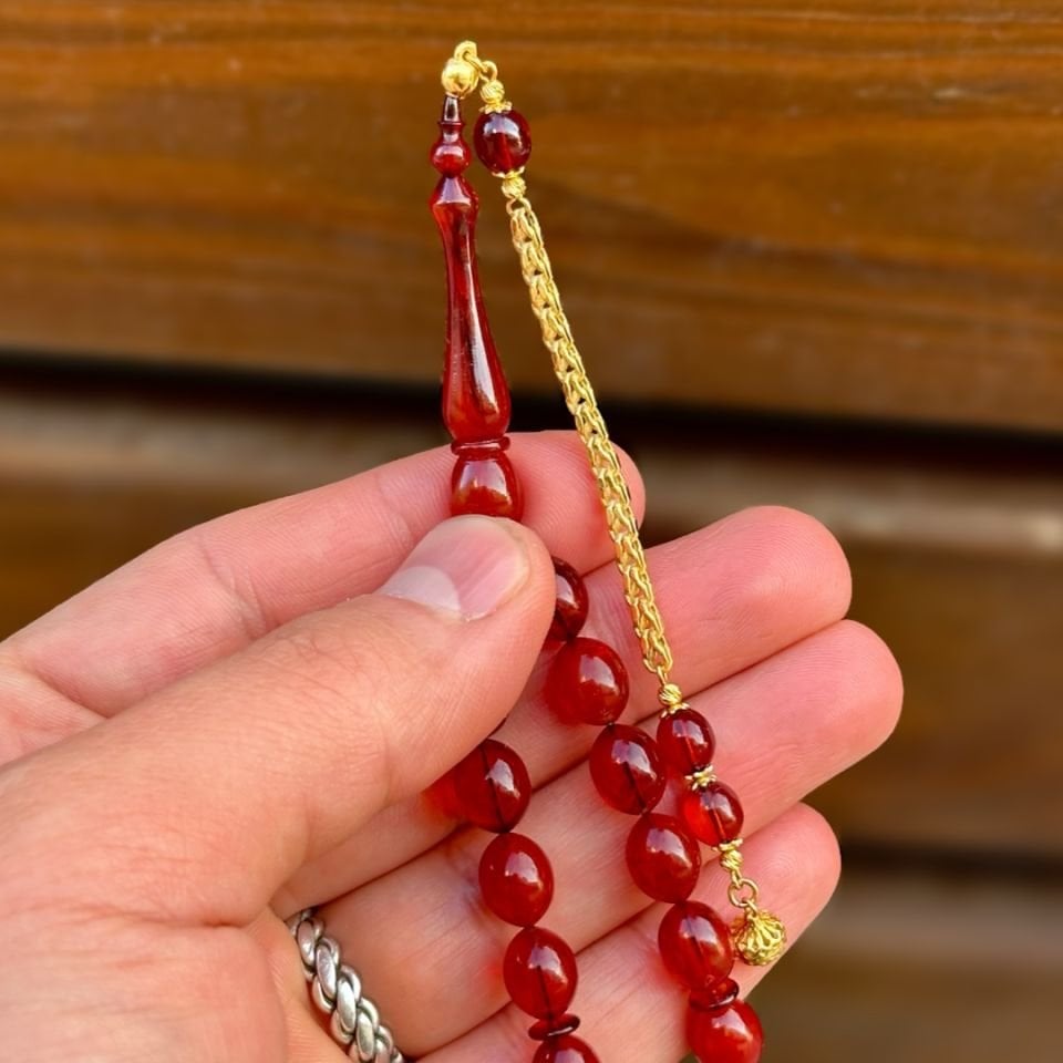 Altın Püsküllü Vişne Tesbih