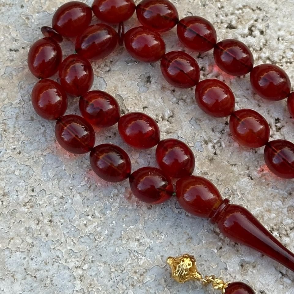 Altın Püsküllü Vişne Tesbih