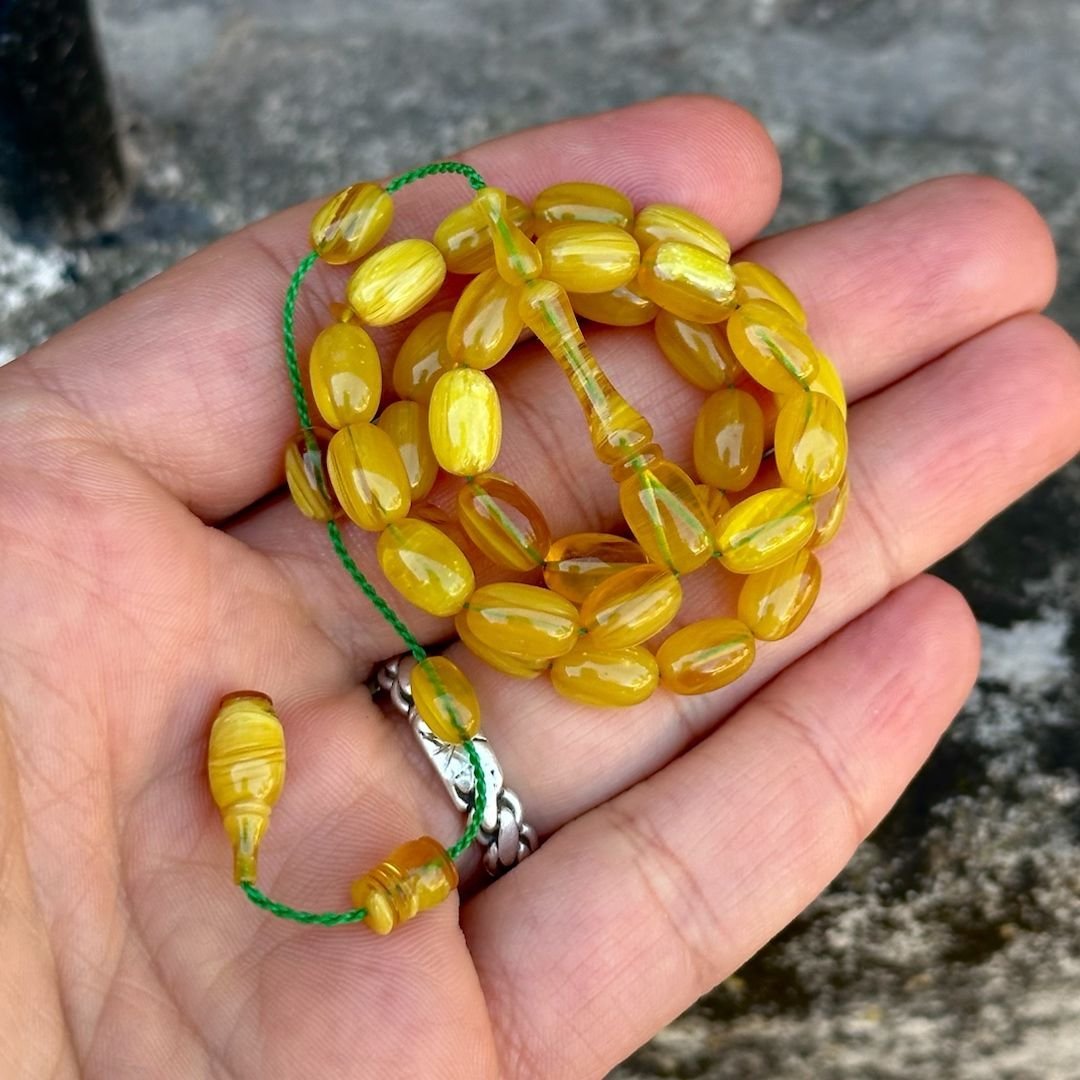 El Boy Hareli Katalin Tesbih