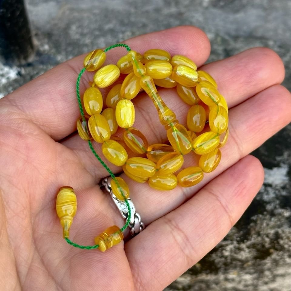 El Boy Hareli Katalin Tesbih