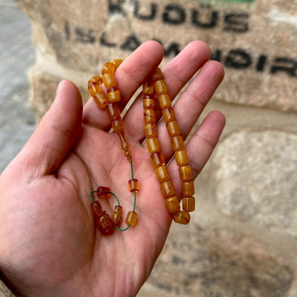 Yoğun Hareli Usta İşi Sıkma Kehribar Tesbih