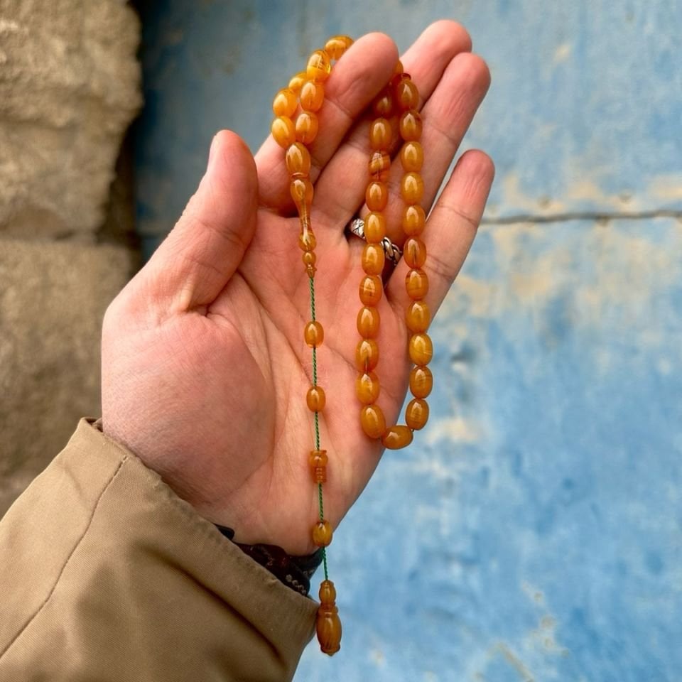 Kırık Beyzi Kesim Hareli Sıkma Kehribar Tesbih