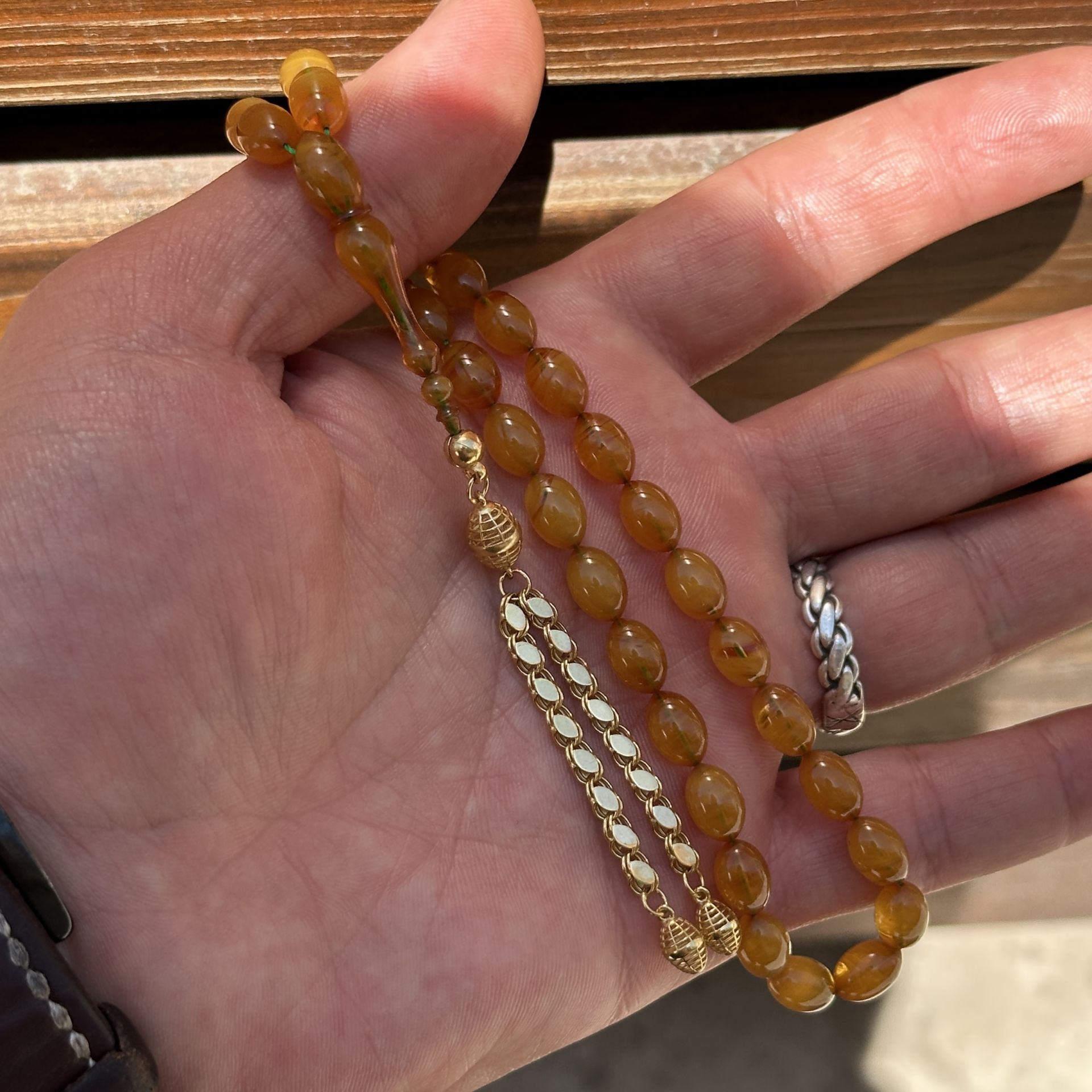 14 Ayar Çift Sallantılı Altın Püsküllü Kehribar Tesbih