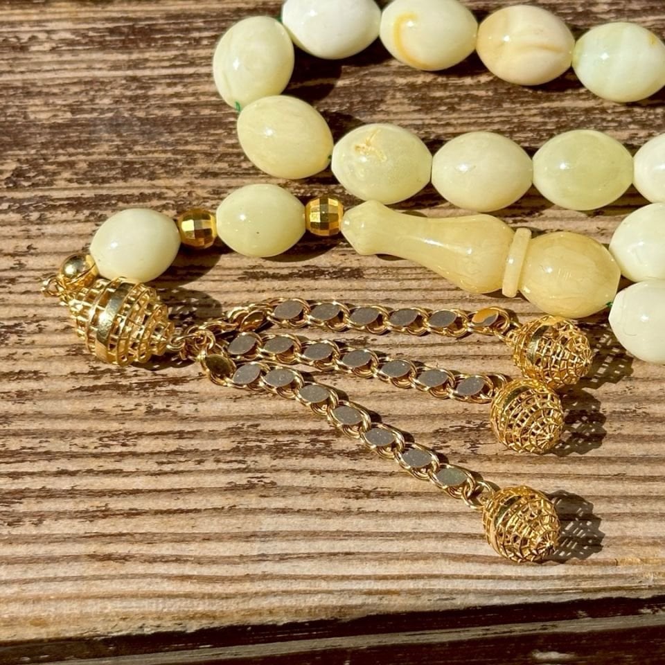 Altın Püsküllü Usta İşi Kaliningrad Damla Kehribar Tesbih