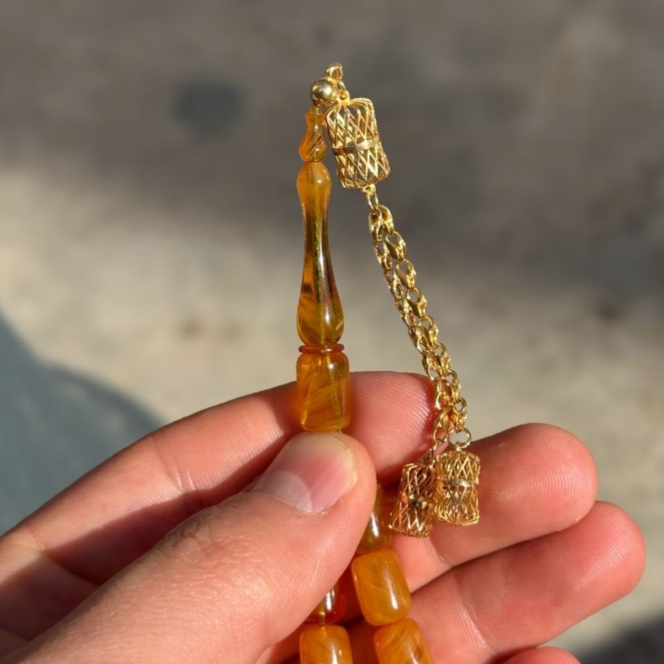 Altın Püsküllü Hareli Kehribar Tesbih