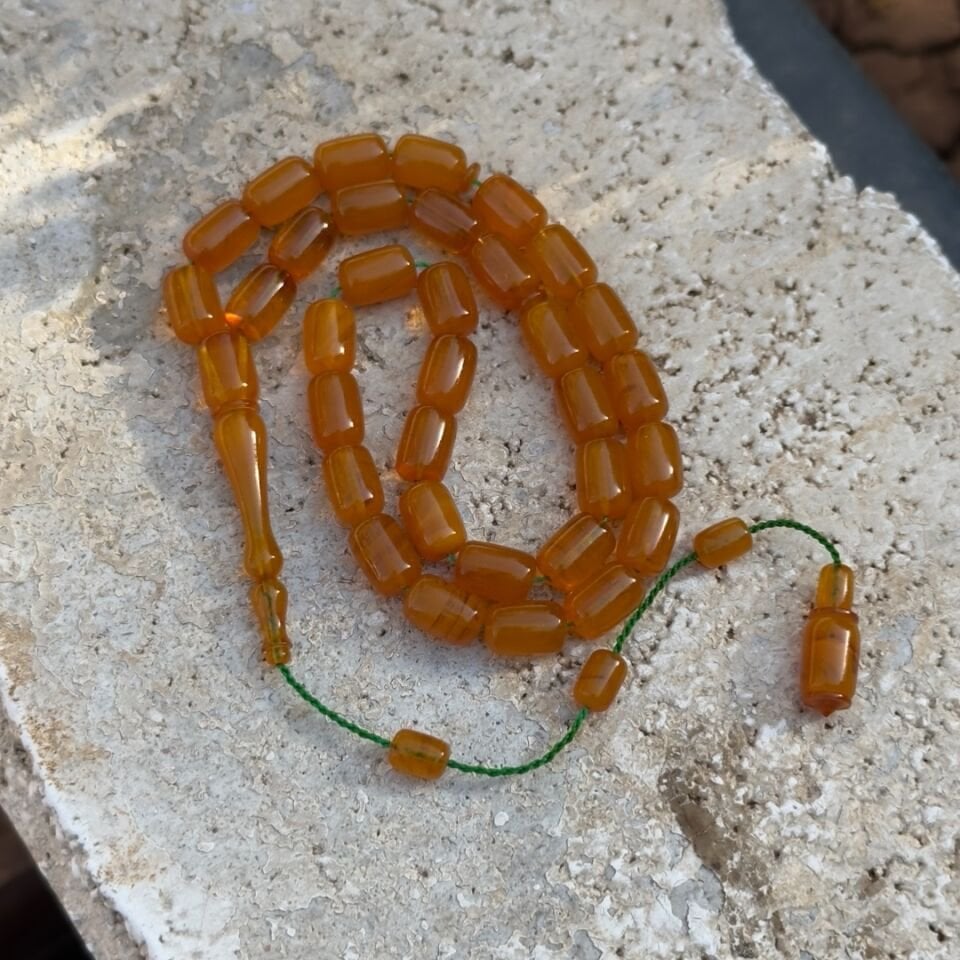 Yoğun Hareli Kapsül Kehribar Tesbih