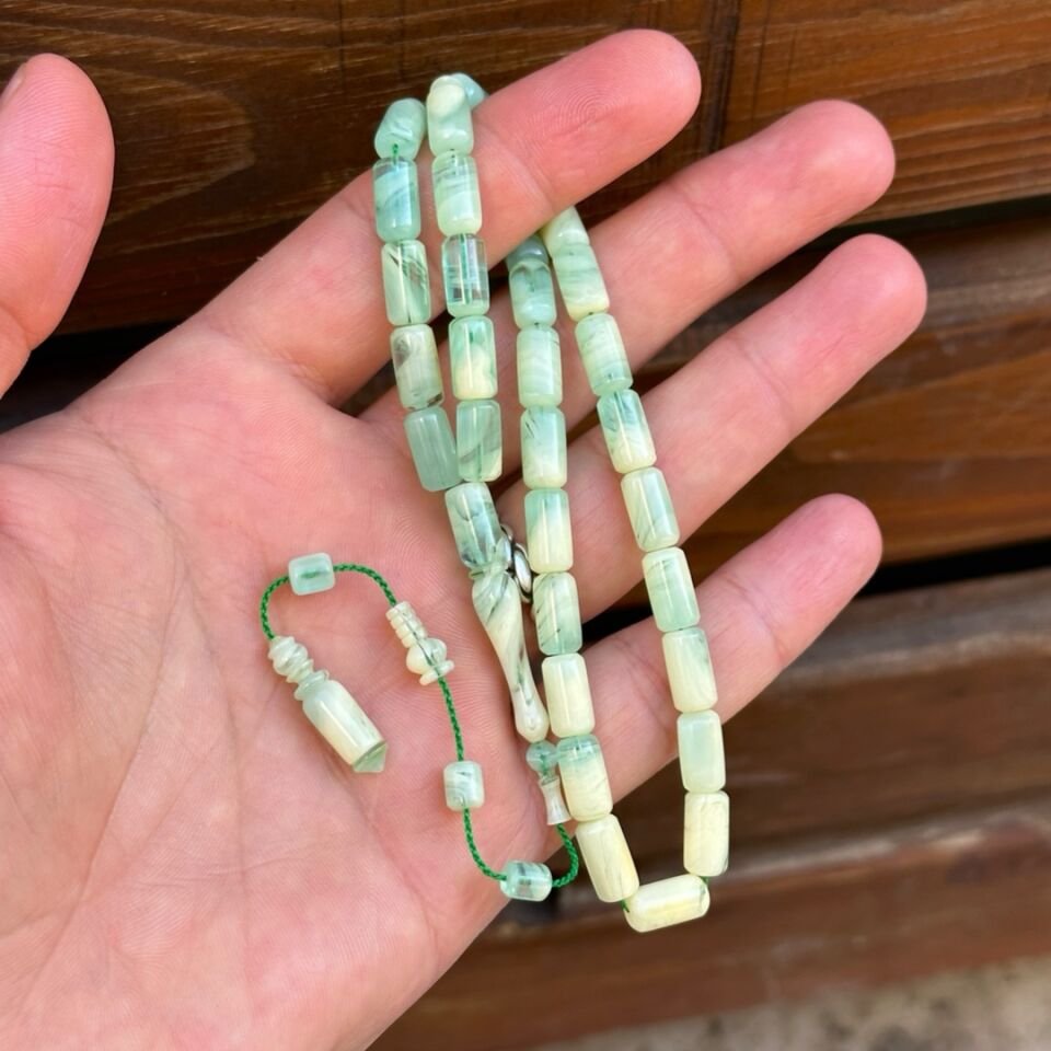 Su Yeşili Tonda Yoğun Hareli Kehribar Tesbih