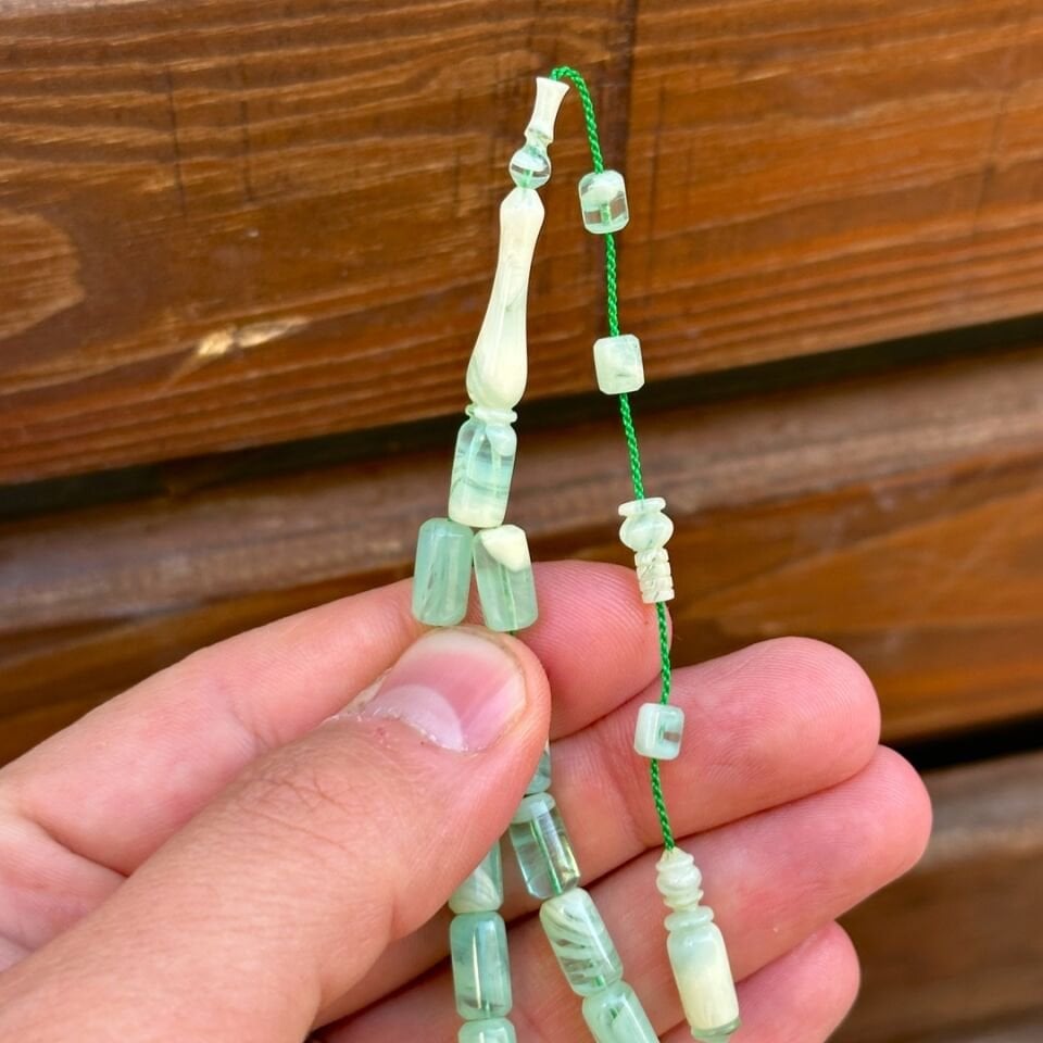 Su Yeşili Tonda Yoğun Hareli Kehribar Tesbih