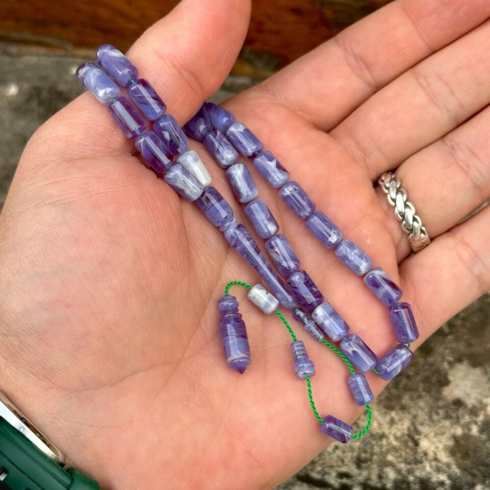 Lila Tonlarda Kehribar Tesbih