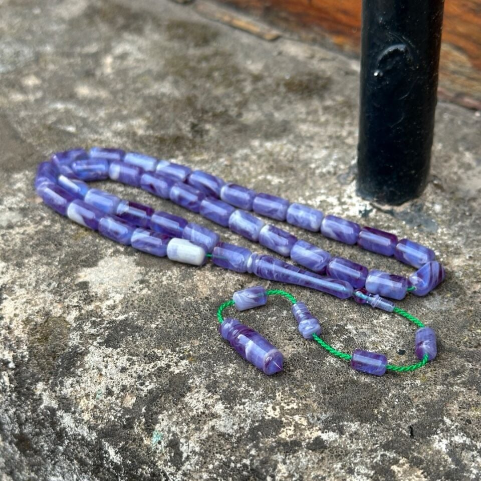 Lila Tonlarda Kehribar Tesbih